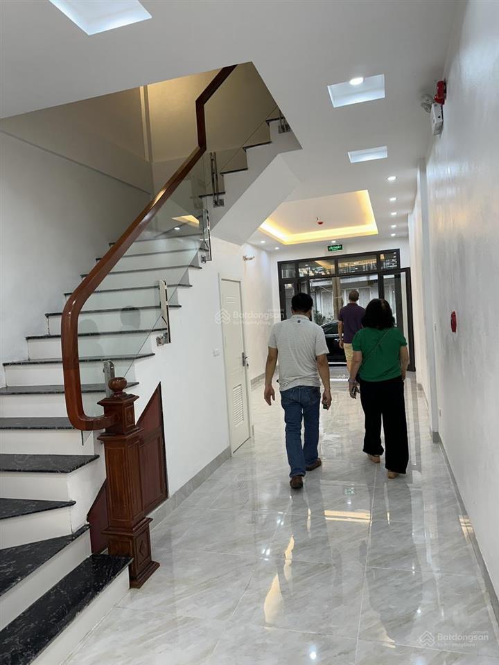 Bán nhà riêng chính chủ 2 mặt đường ,60m2 (đường xe oto tránh nhau được)