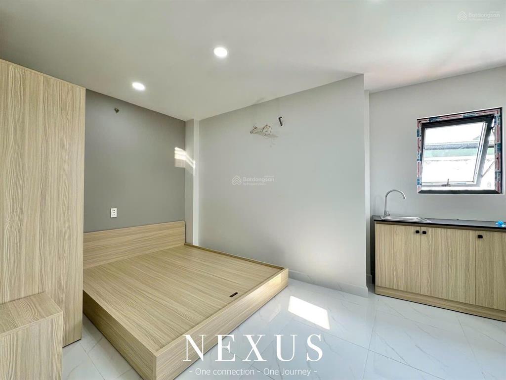 Cho thuê phòng mới 100% ngay dương quảng hàm, full nội thất, sát trường đh văn lang