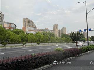 Bán đất cầu giấy  nở hậu  hơn 4m mặt tiền  vf7 đỗ cổng  1 nhà ô tô tránh  gần nguyễn như uyên