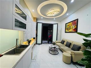 Bán nhà nhà 5 tầng, nội thất đẹp, xách vali ở ngay, gần trung kính, cầu giấy, 7 tỷ