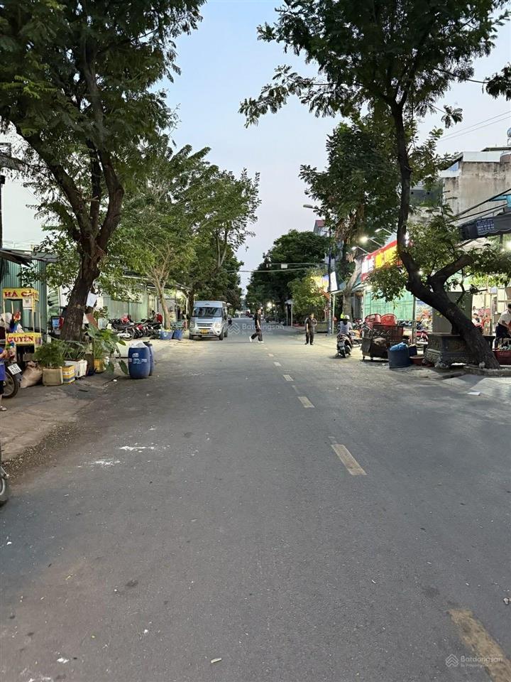 Bán nhà phố chính chủ ngang 14x20 khủng chủ cầm banh kẹt bán gấp trong tháng, 228m2