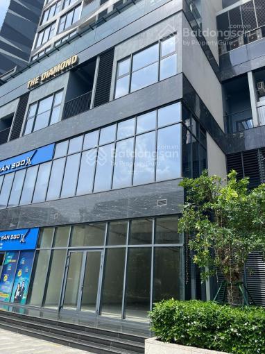Bán căn shop chân đế 3 tầng 330m2, sở hữu lâu dài, ở và kinh doanh được, giá 46 tỷ the matrix one
