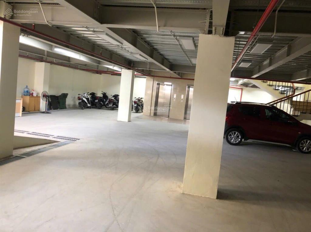 Cho thuê nguyên sàn tầng 2 nhà 5 tầng tại phố đại la