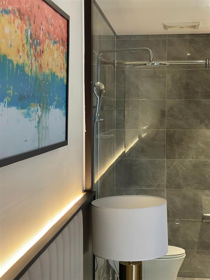 Studio sapphire s2 view check biển  rẻ nhất trục, không có căn thứ 2  tầng trung view thoáng