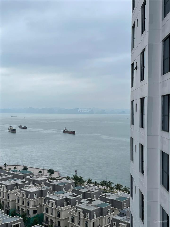 Studio sapphire s2 view check biển  rẻ nhất trục, không có căn thứ 2  tầng trung view thoáng