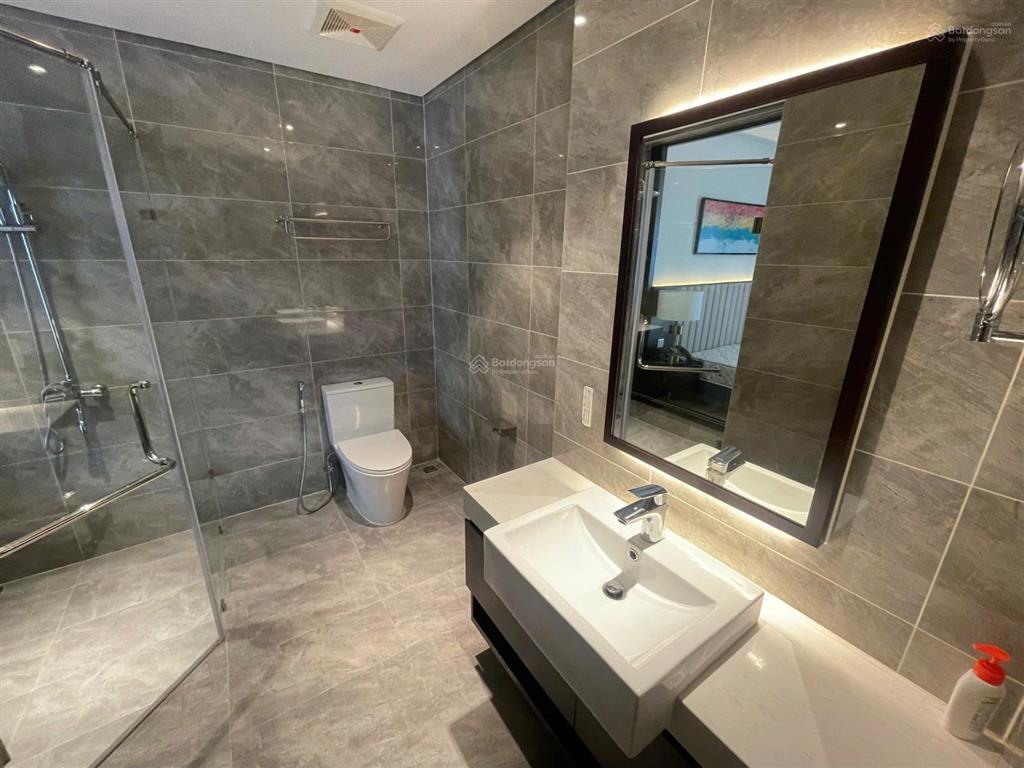 Studio sapphire s2 view check biển  rẻ nhất trục, không có căn thứ 2  tầng trung view thoáng