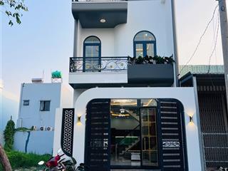 Má 7 mới xây xong cần bán gấp đi mỹ với con ở