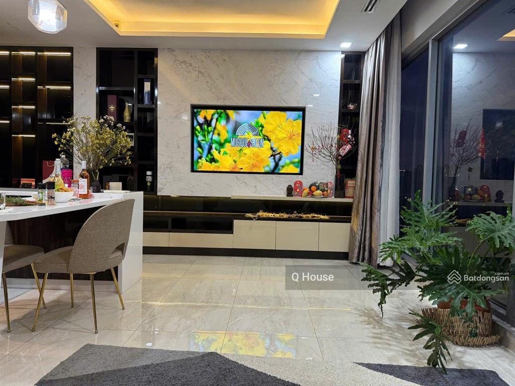 Nhà thật  tin thật || 2 phòng ngủ  dt 93m2  giá 9,5 tỷ  căn góc