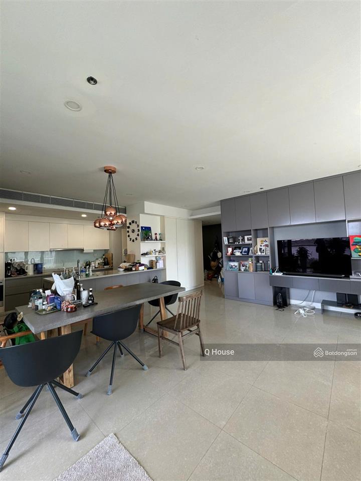 Tin đăng xác thực || 4 phòng ngủ brilliant sẵn sổ hồng  dt 217m2  giá 23,6 tỷ