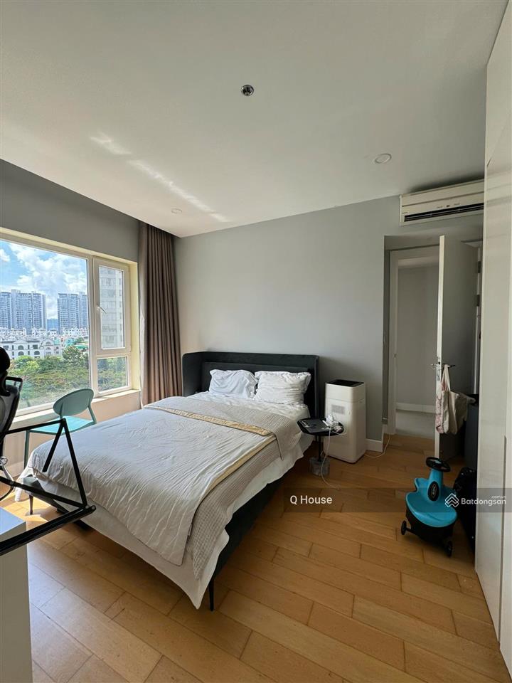 Tin đăng xác thực || 4 phòng ngủ brilliant sẵn sổ hồng  dt 217m2  giá 23,6 tỷ