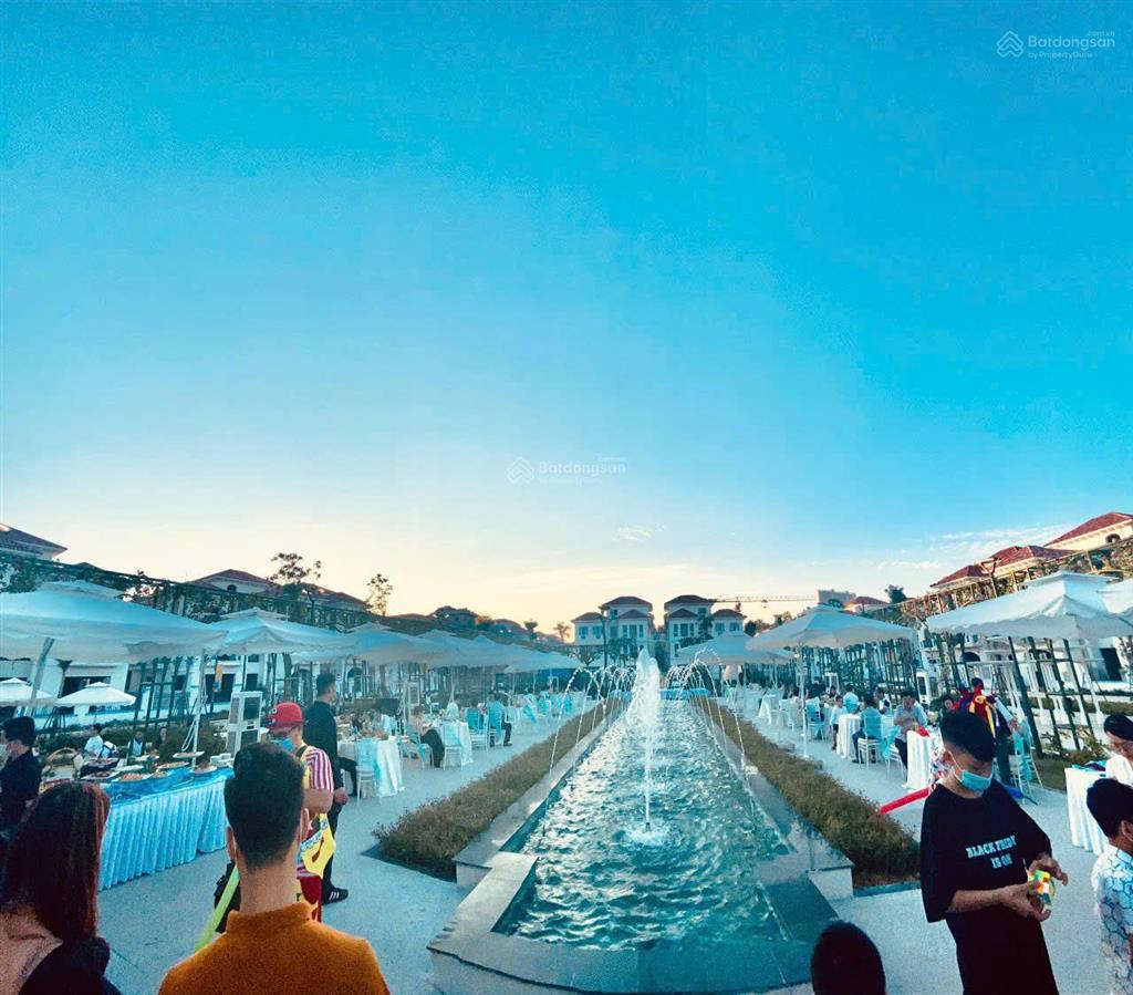 Bán căn song lập biệt thự biển sun feria dt 228m2 gía bán 25,x tỷ, hướng đông nam, giá tốt nhất tt