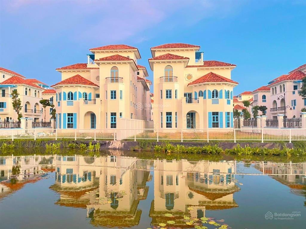 Cần bán gấp biệt thự biển sun feria bãi cháy hạ long, dt 212m2 giá 2x tỷ, sổ lâu dài, giá rẻ nhất