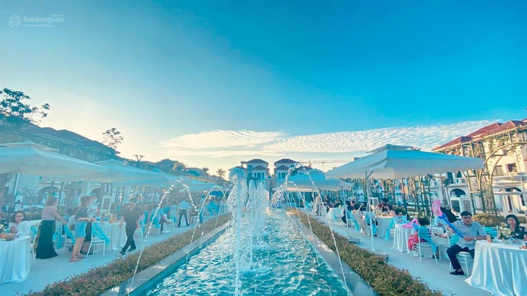 Cần bán gấp biệt thự biển sun feria bãi cháy hạ long, dt 212m2 giá 2x tỷ, sổ lâu dài, giá rẻ nhất