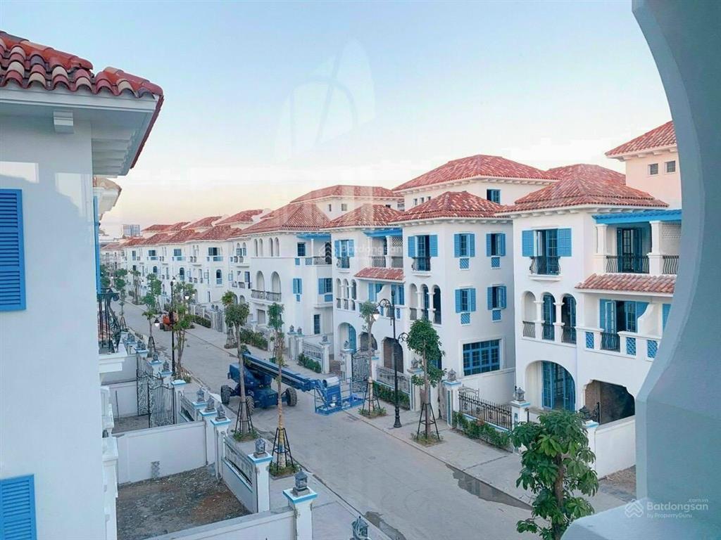 Cần bán gấp biệt thự biển sun feria bãi cháy hạ long, dt 212m2 giá 2x tỷ, sổ lâu dài, giá rẻ nhất