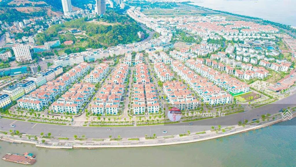 Bán gấp căn shophouse châu âu 5 tầng hạ long giá 11,99 tỷ, giá rẻ nhất thị trường, sổ đỏ trao tay