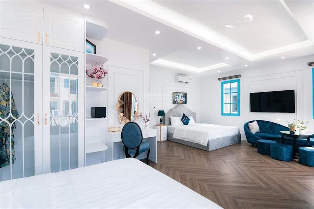 Bán gấp shophouse 5 tầng có nội thất, dt 120m2 đường bao biển giá 39,9 tỷ rẻ ở mon bay hạ long