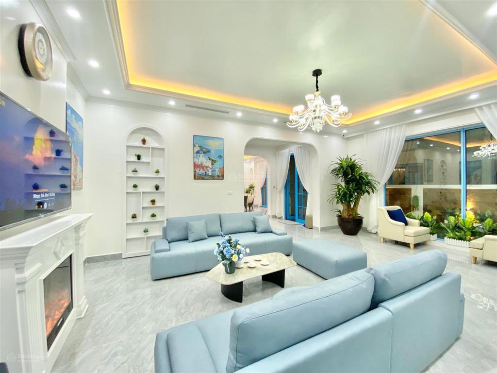 Bán gấp shophouse 5 tầng có nội thất, dt 120m2 đường bao biển giá 39,9 tỷ rẻ ở mon bay hạ long