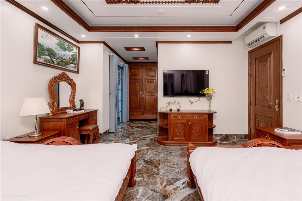 Cần bán căn biệt thự song lập sun feria hạ long cách dt 228m2 giá bán 2x,x tỷ 50m,sổ lâu dài.