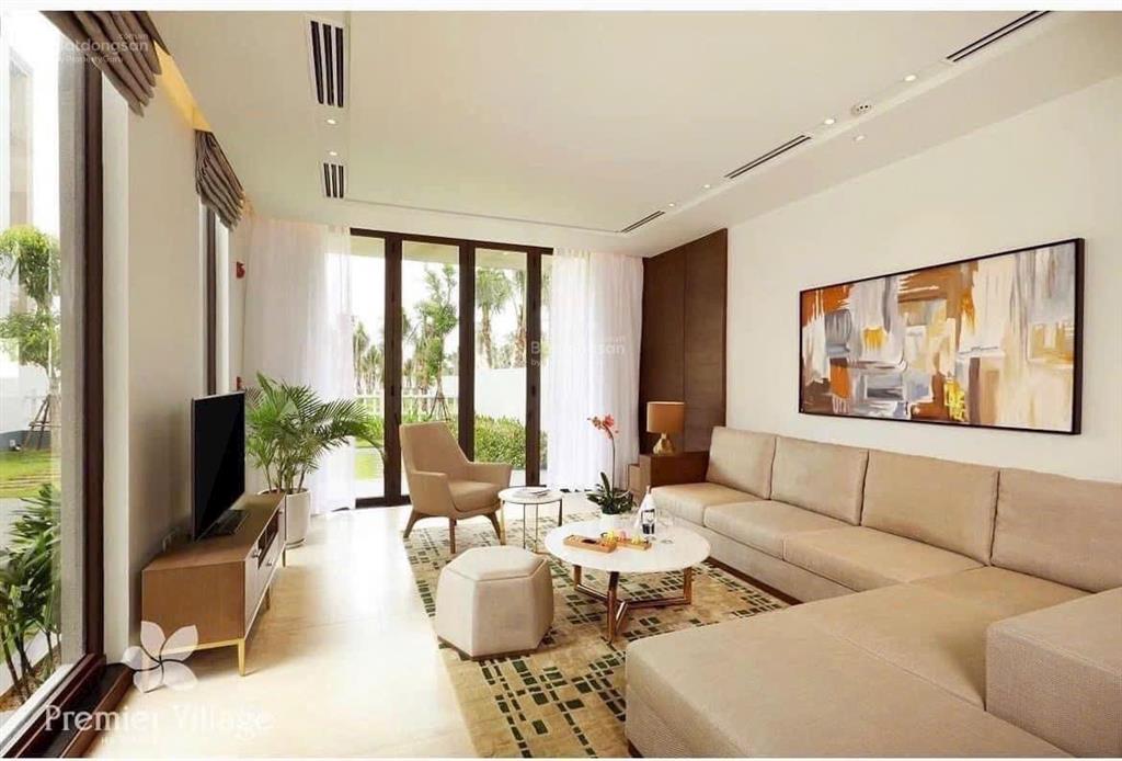 Bán gấp căn bt vip 444m2 giá 38,x tỷ, full nội thất, cam kết thu về 2,4 tỷ/năm, sổ lâu dài trao tay