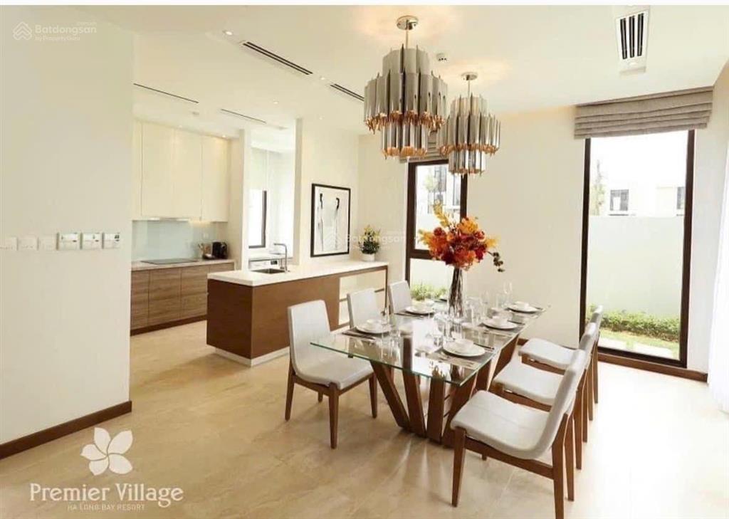 Bán gấp căn bt vip 444m2 giá 38,x tỷ, full nội thất, cam kết thu về 2,4 tỷ/năm, sổ lâu dài trao tay