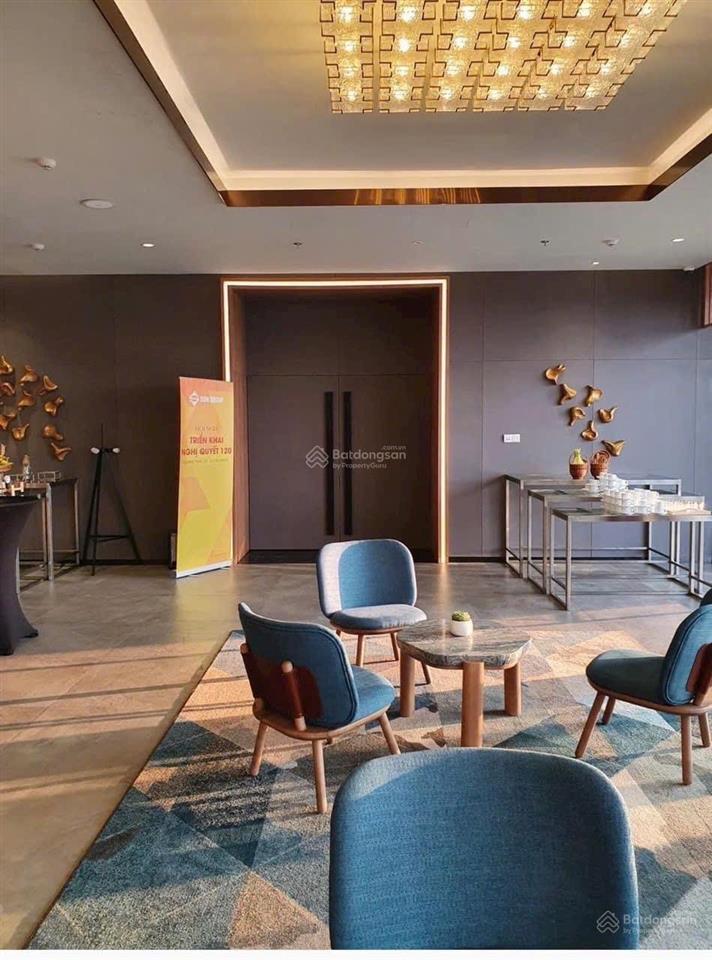 Bán gấp căn bt vip 444m2 giá 38,x tỷ, full nội thất, cam kết thu về 2,4 tỷ/năm, sổ lâu dài trao tay