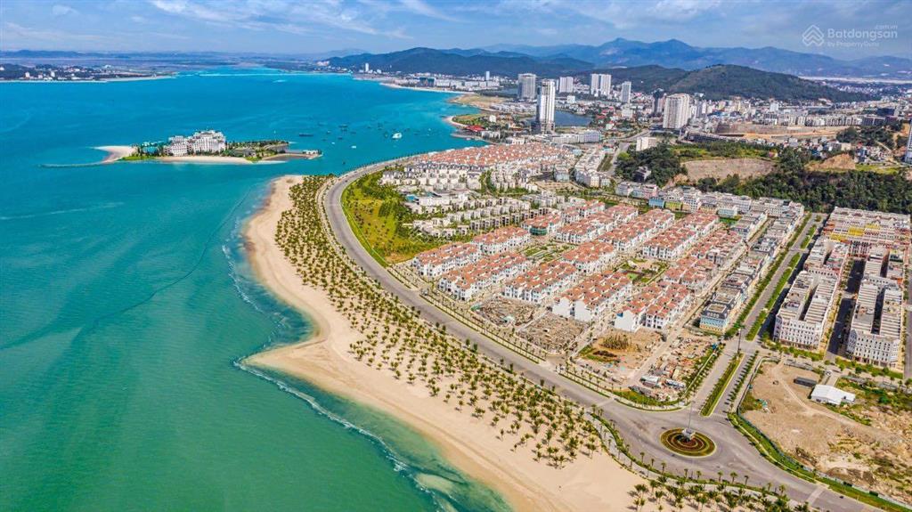 Cần bán ngay căn biệt thự view biển sun feria bãi cháy hl giá 24,x tỷ ,sổ trao tay ,giá tốt nhất tt