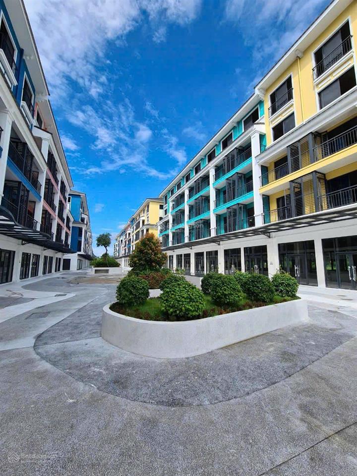 Singapore shoptel sonasea vân đồn harbor city