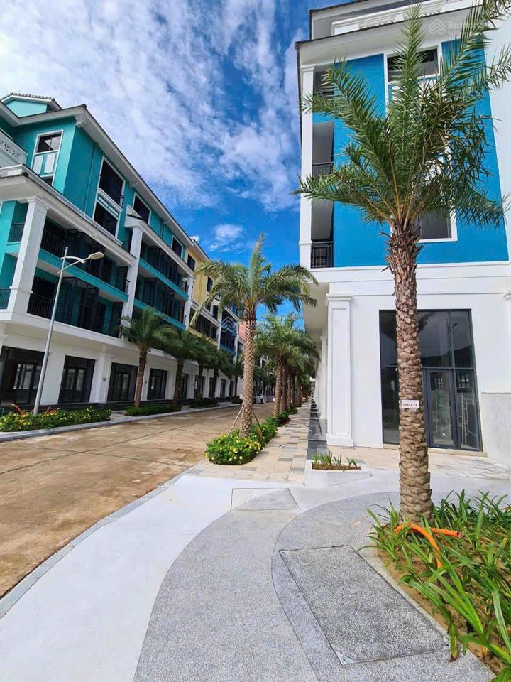 Singapore shoptel sonasea vân đồn harbor city