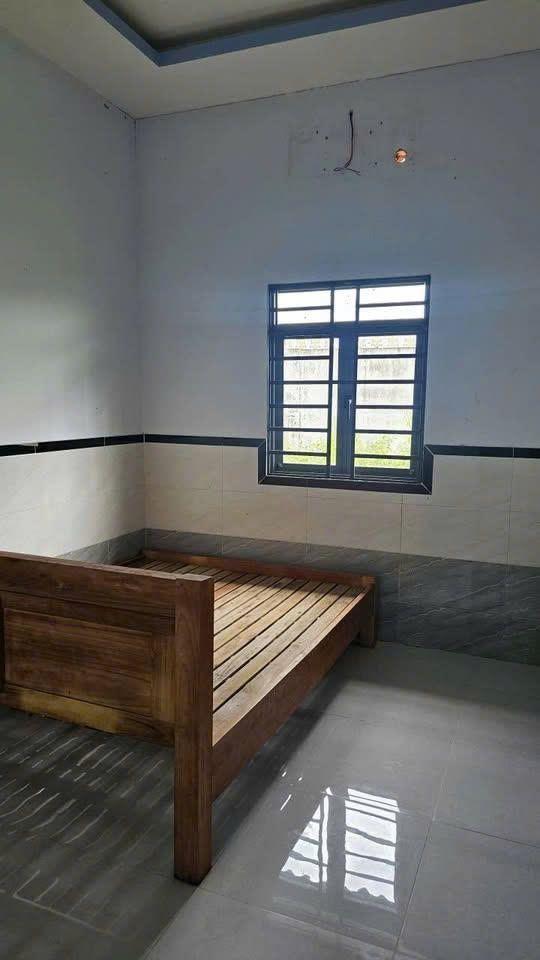  🌻 Chính chủ gửi căn nhà cấp 4 xã Rạch Kiến - SHR