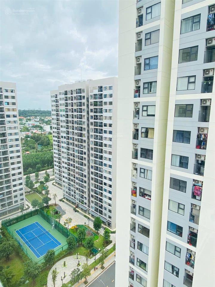 Bán căn hộ ori 3pn 81m2 view hồ bơi, hướng mát, ngay phố thương mại, có suất oto 4tỷ190