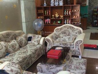 Xuất cảnh cần bán căn nhà kiểu villa