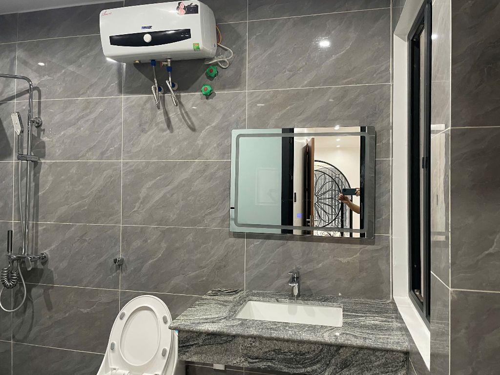 Bán căn xẻ khe - 4 tầng - Ngay AEON MAll - Ô tô đỗ cửa - chỉ hơn 4 tỷ