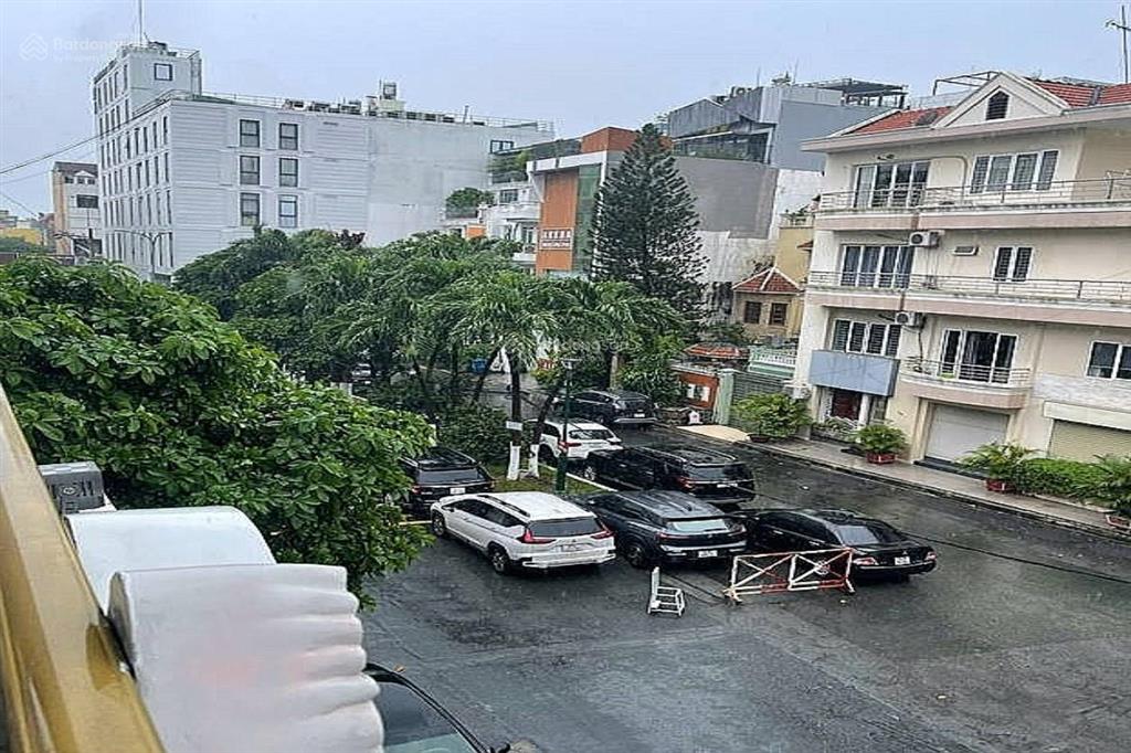 Bán biệt thự đẹp p.9, phú nhuận  116m²  7m mặt tiền  5 tầng + hầm  phù hợp ở, văn phòng.