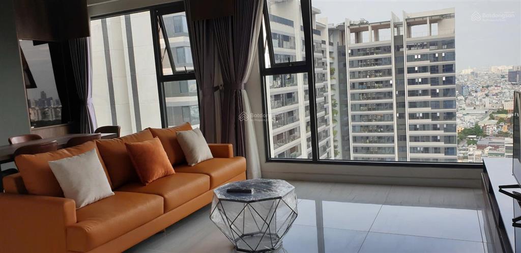 Độc quyền bán 3pn kingdom, quận 10. sổ hồng sẵn, view siêu đỉnh, full nt xem nhà 24/7 0981 067 ***