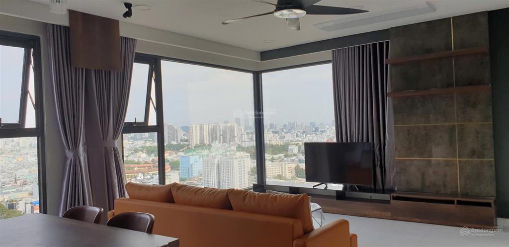 Độc quyền bán 3pn kingdom, quận 10. sổ hồng sẵn, view siêu đỉnh, full nt xem nhà 24/7 0981 067 ***