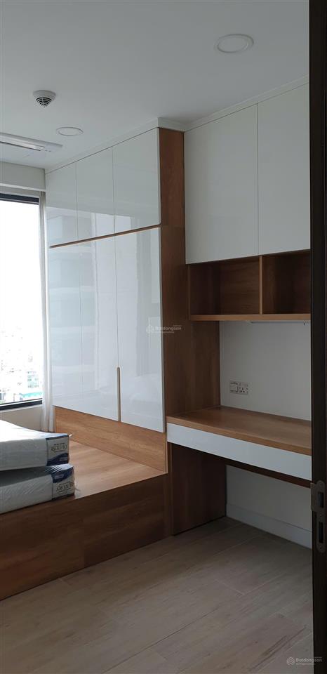 Độc quyền bán 3pn kingdom, quận 10. sổ hồng sẵn, view siêu đỉnh, full nt xem nhà 24/7 0981 067 ***