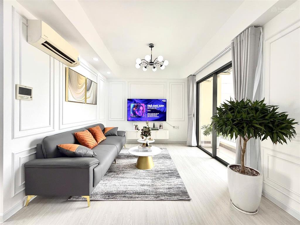 Chủ ngộp bank bán nhanh 2pn masteri thảo điền giá 8 tỷ  77m².  xem nhà 0981 067 ***