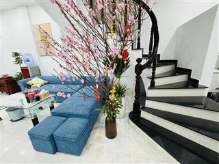 Bán nhà riêng 40m2 phố phạm ngọc thạch