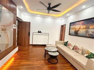 Bán căn hộ 2 ngủ tầng trung phố thái hà