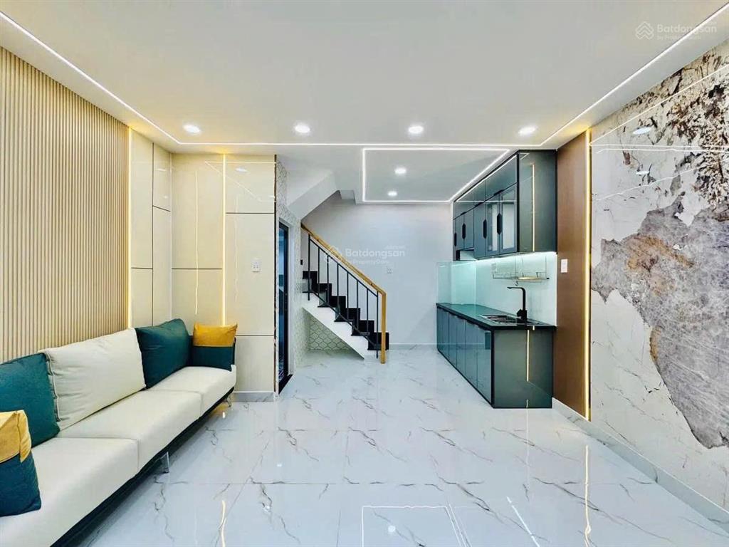 Bán nhà duy tân 16m2 3 tầng  4.7 tỷ  mặt tiền hẻm kinh doanh