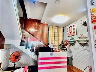 Nhà mặt phố cạnh phạm văn đồng 2 tầng dt 49m2 giá nhỉnh 6ty.