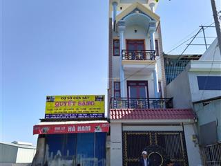 Nhà 3 lầu kèm xưởng 246m2, mặt tiền đường bờ kênh phường tân tạo, bình tân cần bán