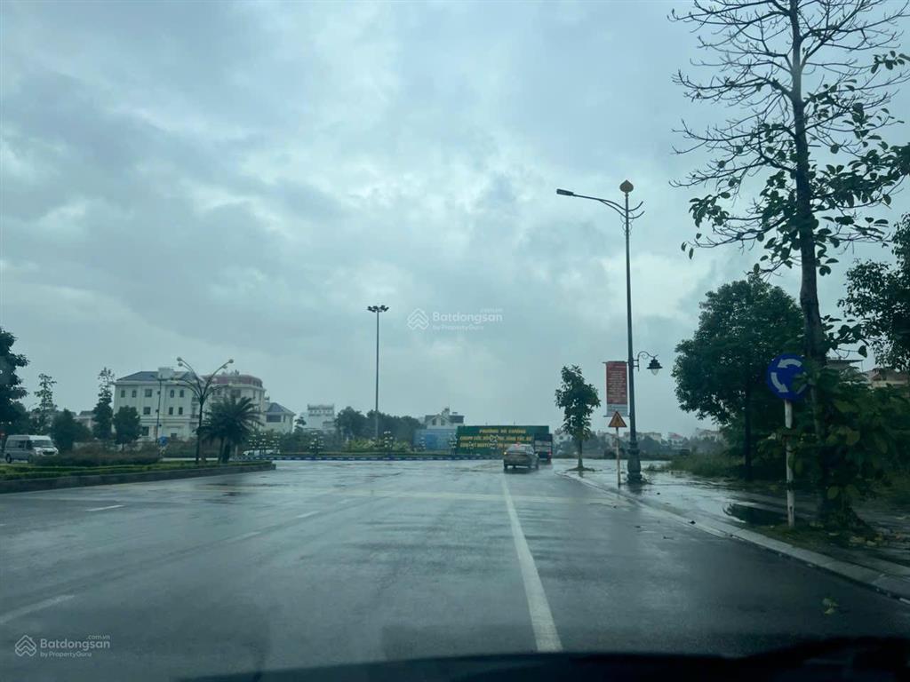 Bán biệt thự đại hoàng long , obt26 bt08 .. mặt đg lý thánh tông ..dt270m mt 15m giá 127tr/m2