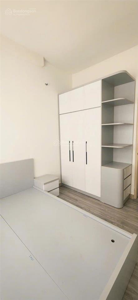 Bán căn hộ hoàng quân tòa a1 căn góc 2pn, dt 48,3m2 , view biển, để lại nội thất, giá 1ty950tr