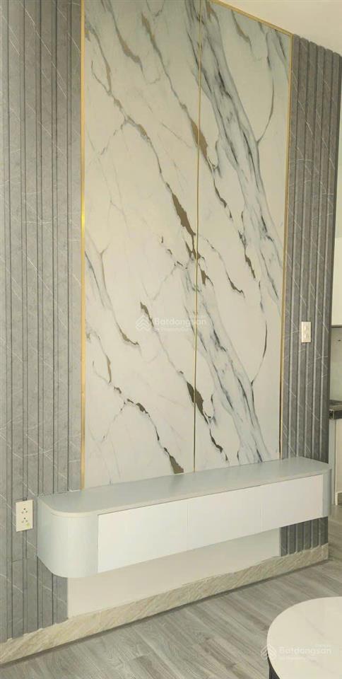 Bán căn hộ hoàng quân tòa a1 căn góc 2pn, dt 48,3m2 , view biển, để lại nội thất, giá 1ty950tr