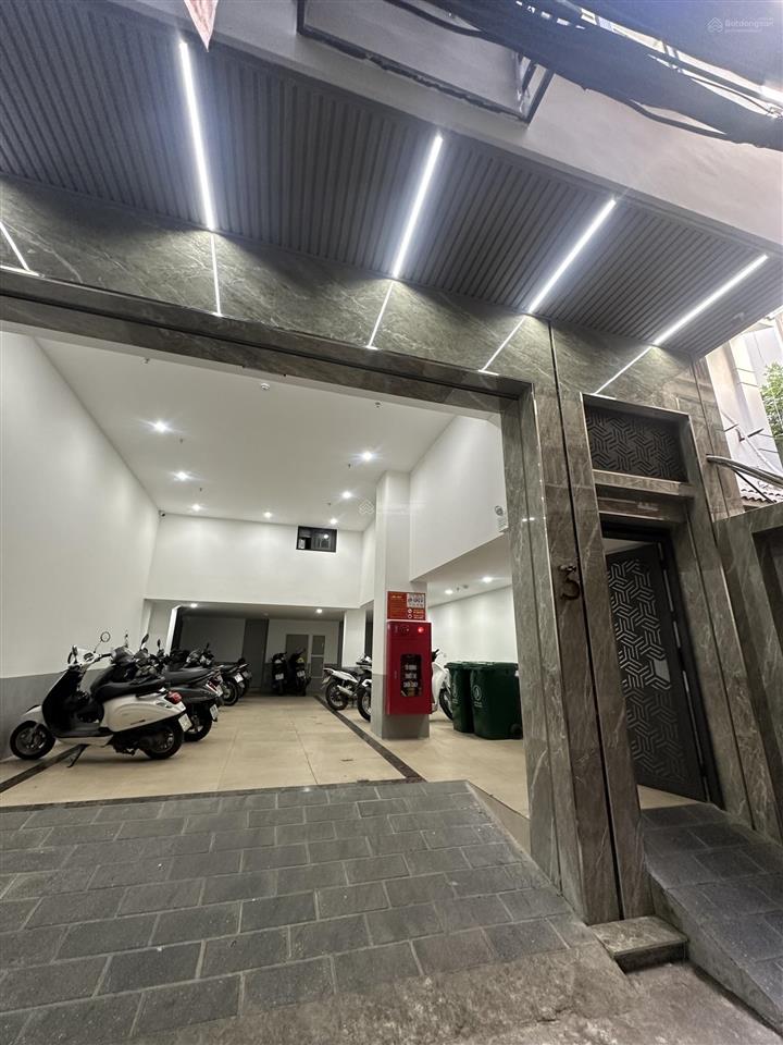 Bán toà nhà ccmn phố chùa láng dòng tiền 150tr/th xây 8 tầng mới cứng