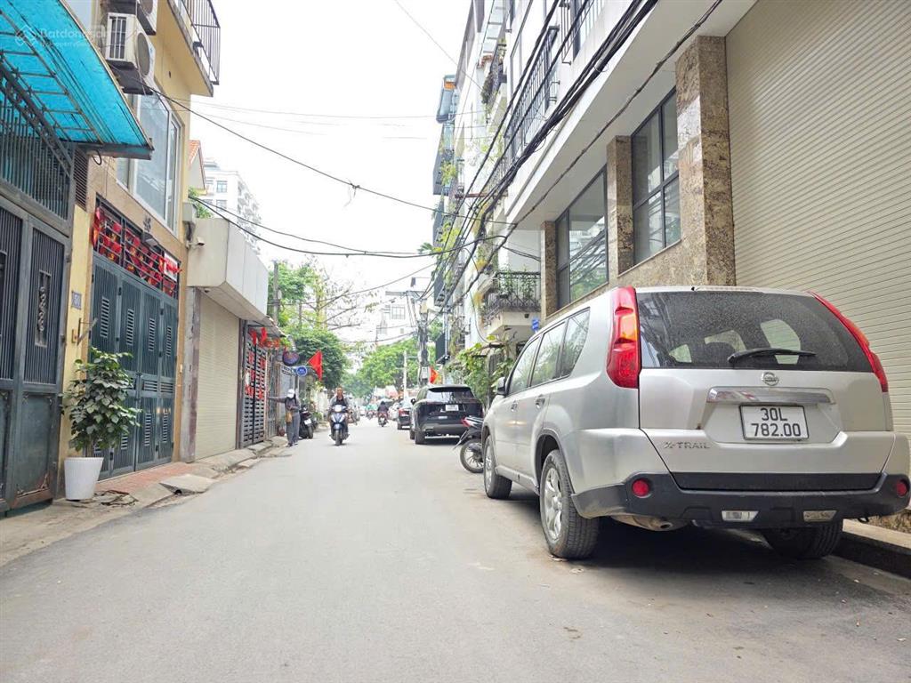 Hiếm biệt thự sân vườn tây hồ 220m², mặt tiền 8,3m, có dòng tiền, giá đầu tư