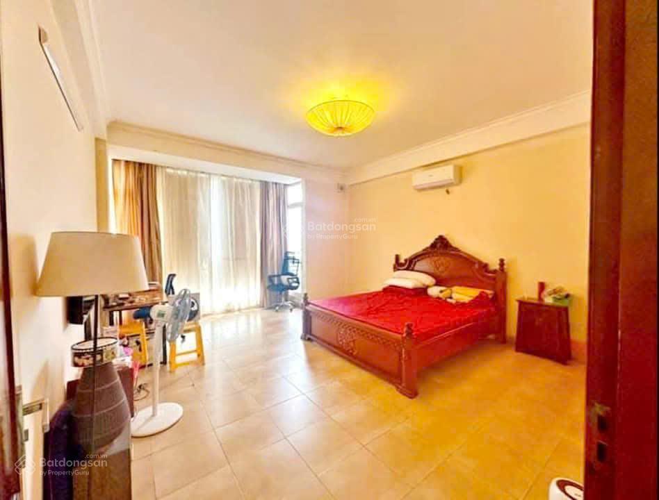 Hiếm biệt thự sân vườn tây hồ 220m², mặt tiền 8,3m, có dòng tiền, giá đầu tư