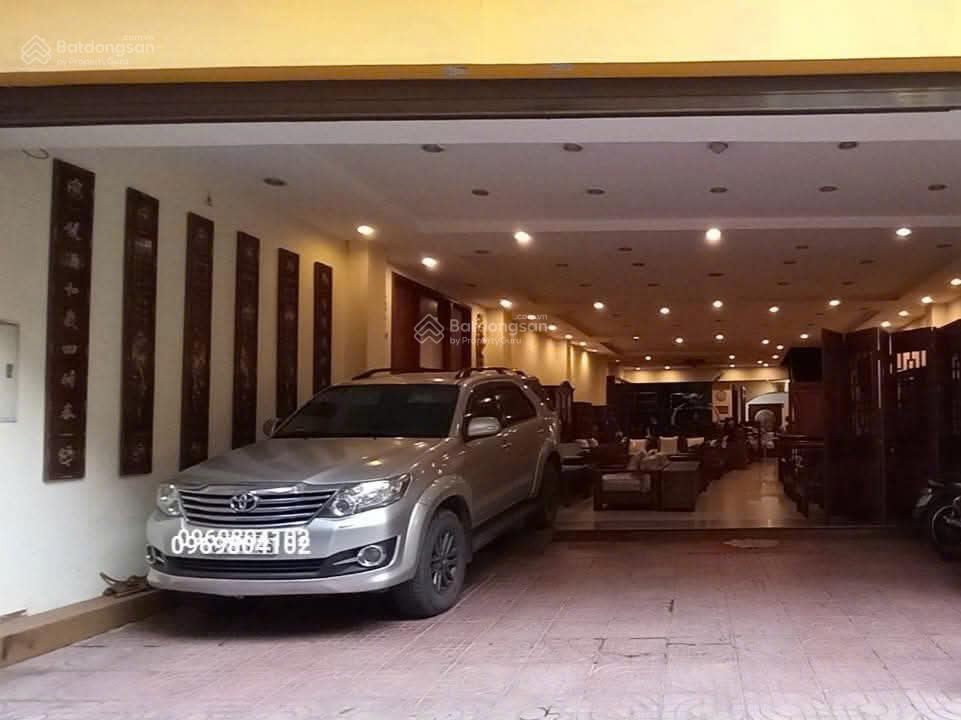 Hiếm biệt thự sân vườn tây hồ 220m², mặt tiền 8,3m, có dòng tiền, giá đầu tư