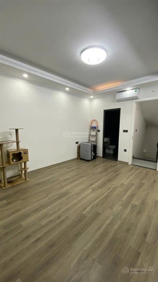 Hàng hiếm trung tâm cầu giấygần phố50m ra ngõ thông kinh doanh đỉnh